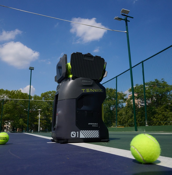 卸売テニスボールマシン ポータブルAIテニスロボット トレー - Robot Ball Machine のレビューと価格