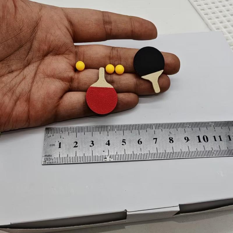 1セットドールハウスミニチュア卓球ボールモデル（ラケット2個 - Table Tennis Ball のレビューと価格