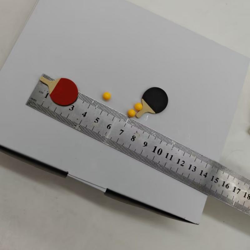 1セットドールハウスミニチュア卓球ボールモデル（ラケット2個 - Table Tennis Ball のレビューと価格